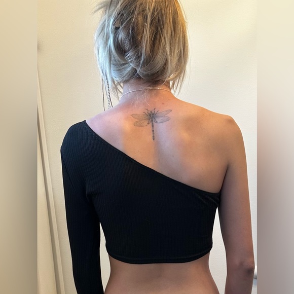 Asymmetrical crop top - Picture 2 of 2